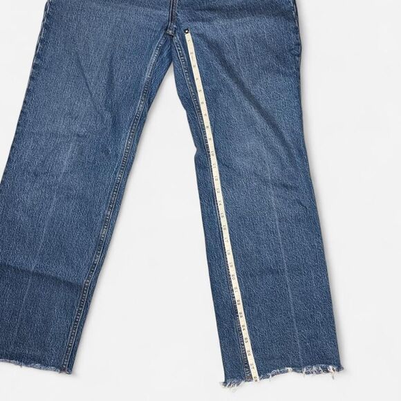 Abercrombie & Fitch 90s Relaxed High-Rise Wide-Leg Medium-Wash Blue Jeans - Picture 6 of 8